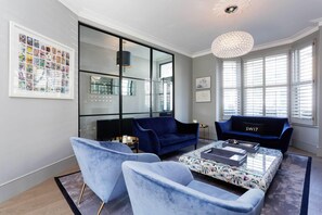 4 bedrooms, Internet - Balham Boutique Apartment London (London)