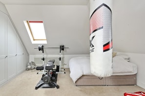 5 bedrooms, Internet - Space to Play Apartment London (London)
