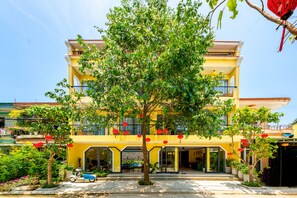 Front of property - Chillax Old Town Villa (Da Nang)