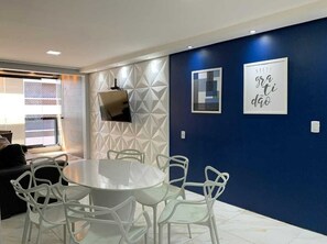 Deluxe Apartment | Living area | Flat-screen TV - Atlântico Vista Mar Deluxe (Fortaleza)