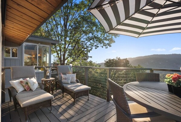 تناول الطعام بالخارج