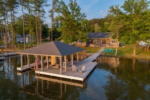Exterior - Luxe, lake-front open living for the whole family (Littleton)