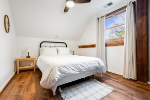 4 bedrooms, free WiFi, bed sheets