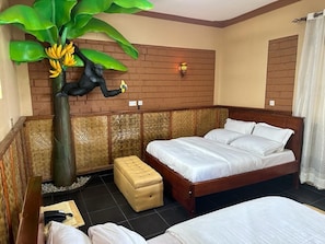 Espacio para trabajar con laptop y wifi gratis