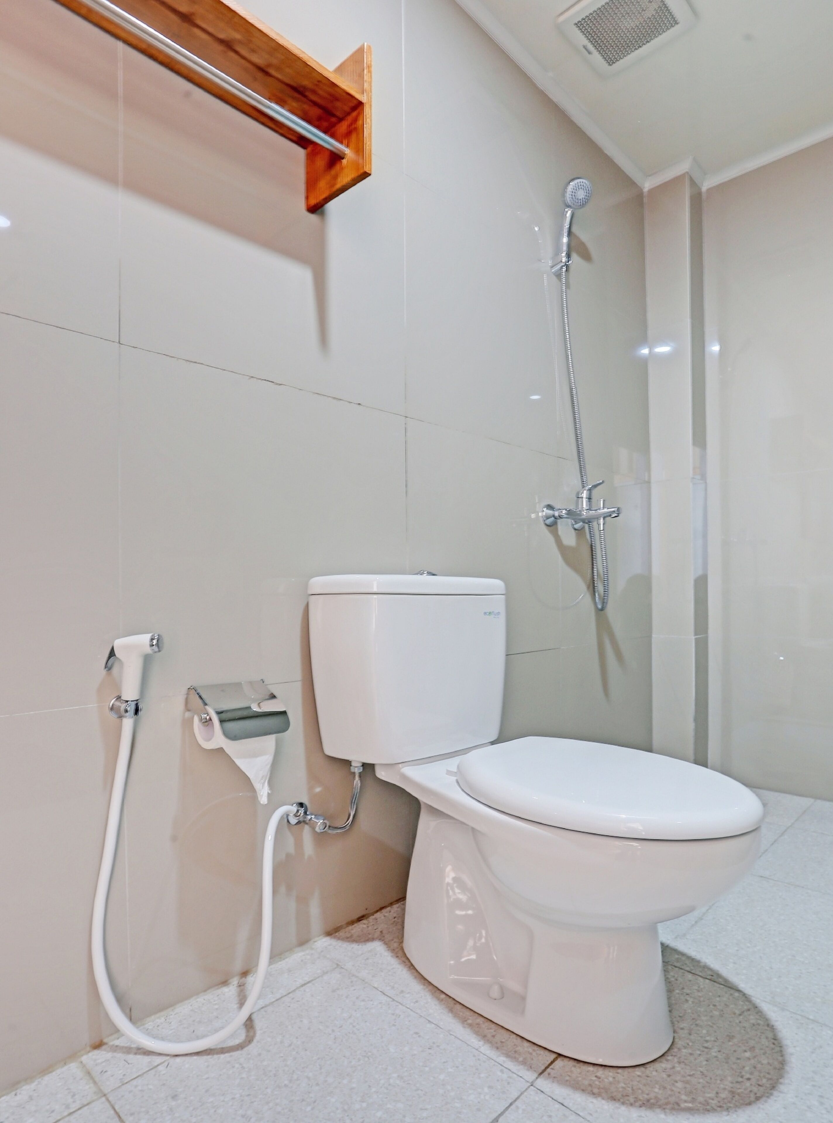 Photo - Urbanview Remington Hotel Palembang By RedDoorz