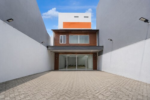 OYO 168 K-15 Residence