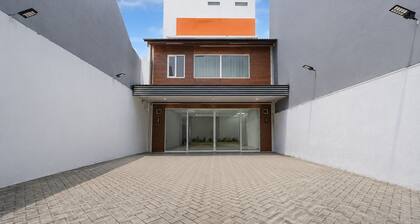 OYO 168 K-15 Residence