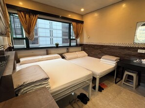 Familien-Vierbettzimmer
