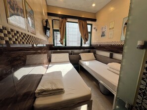 Comfort Double or Twin Room | Free WiFi, bed sheets - 168 Youth Co Living (Kowloon)