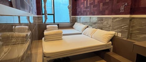 Free WiFi, bed sheets