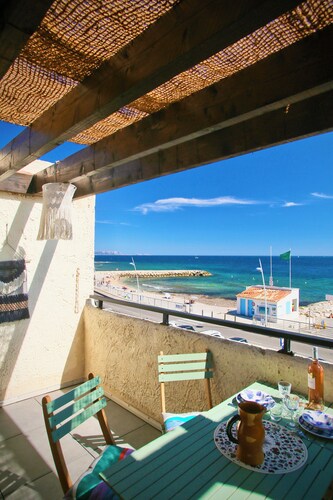 Joli appartementclimatisé en front de mer avec terrasse