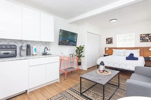 1 makuuhuone, silitysrauta/-lauta, Wi-Fi, vuodevaatteet