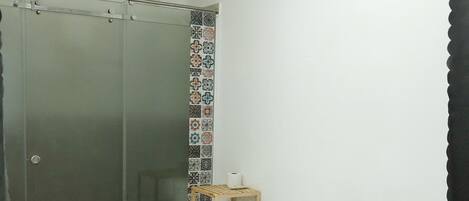 5 habitaciones y wifi