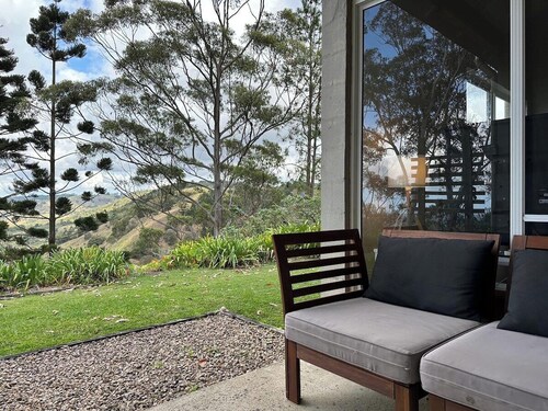 COTTAGE 2 · Maleny-Montville Cottages #2 - 2 bed + ocean views