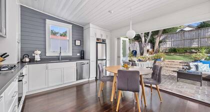 Stylish light-filled 2BR characterful cottage