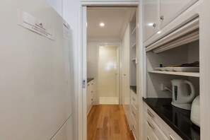 Interior - Executive Marina Townhouse (Geraldton)