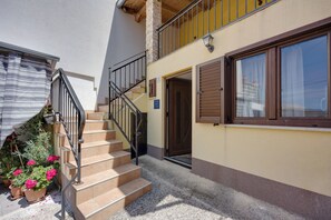 Exterior detail - Holiday Home Ema (Tar-Vabriga)