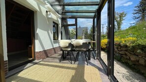 Outdoor dining - Flügel's ReBi building (Rechenberg-Bienenmühle)