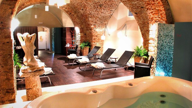 Couples treatment room(s), body treatments, aromatherapy - Hotel Mitra (Ptuj)