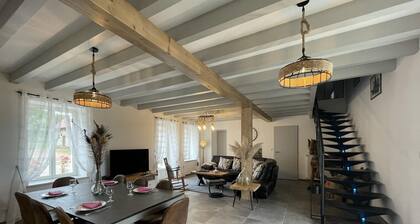 Relaxing stay with private pool and activities in Haut-Bocage