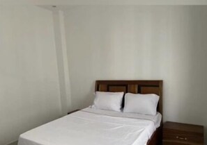 3 bedrooms, WiFi, bed sheets