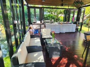Free daily continental breakfast  - Baan Nern Khao Resort (Bang Lamung)