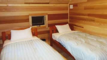 2 bedrooms, desk, free WiFi, bed sheets