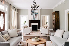 Smart TV, offices - Spacious Pet-Friendly Home | Pool & Sleeps 22 (Millbrook)