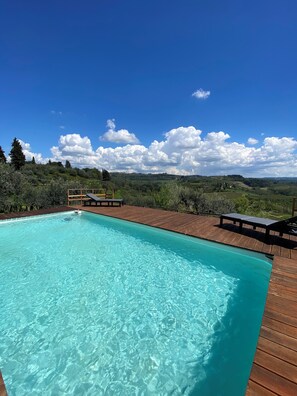 Piscine extérieure