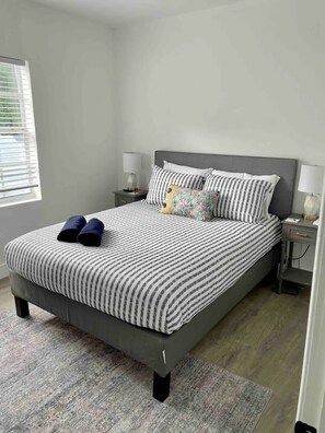 2 bedrooms, iron/ironing board, WiFi, bed sheets