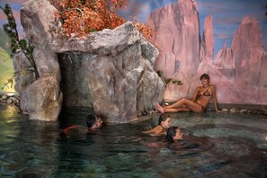 Piscine intérieure
