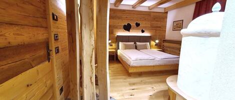 Family Room | In-room safe, desk, soundproofing, iron/ironing board