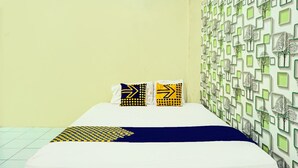 Double Room | Laptop workspace, free WiFi, bed sheets
