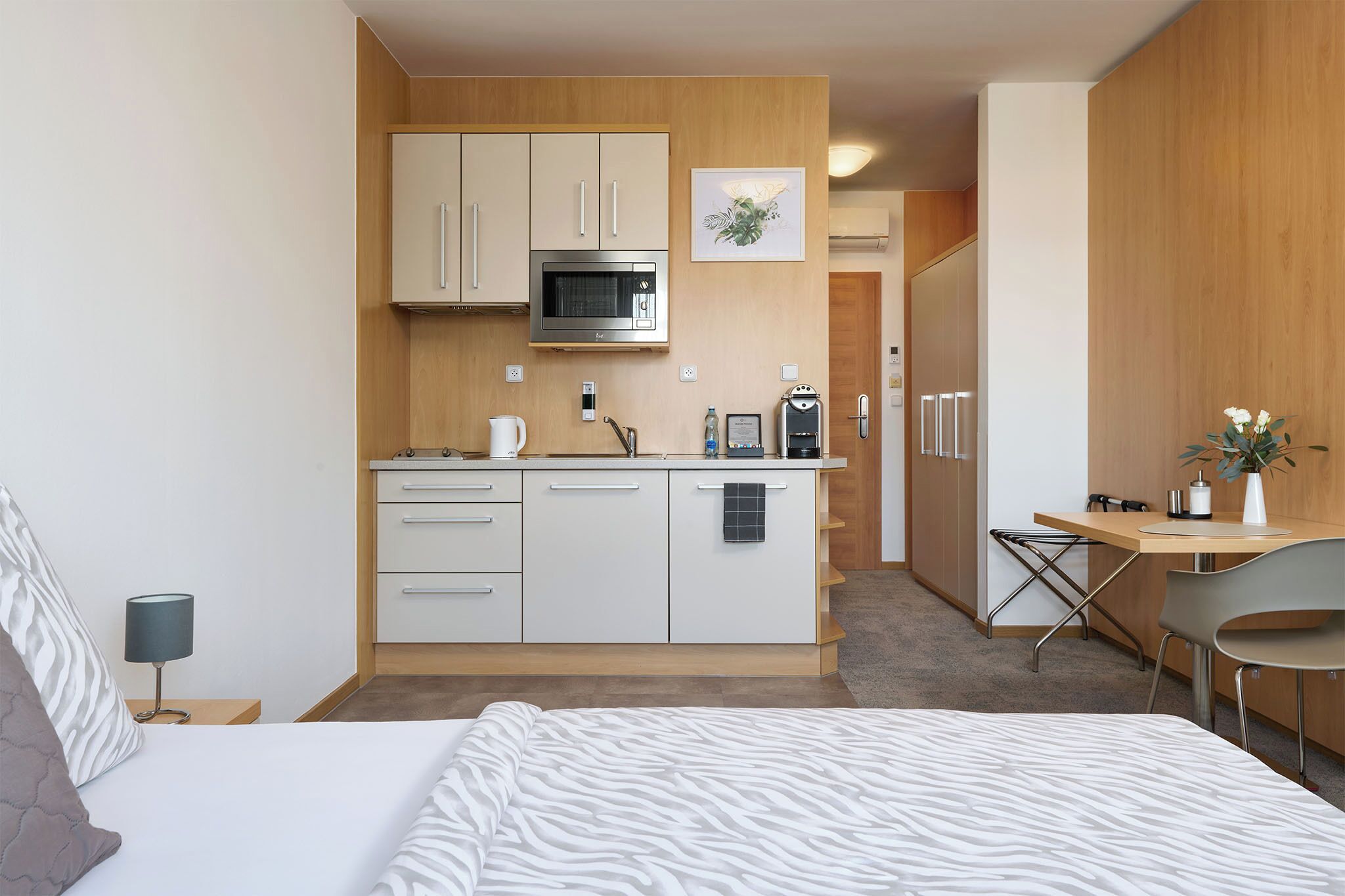 Studio | Private kitchenette | Mini-fridge, microwave, stovetop, espresso maker