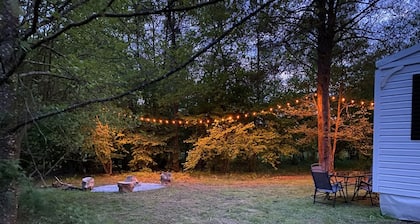 Mobil-home Boho Dans la Forêt des Contes de Fées