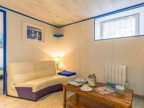 Living area - Belle Maison à 50m de la mer sur Terrain Clôturé. Idéal Pour 2 Couples + Enfants (Lampaul-Plouarzel)