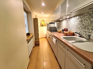 Fridge, microwave, oven, stovetop - Swedish Gate One Bedroom Apartments Old Town Riga (Riga)