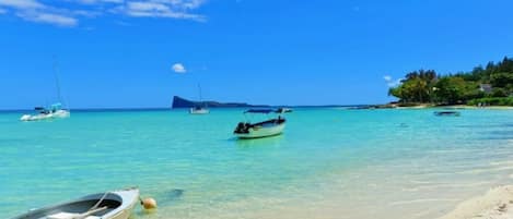 Beach nearby, beach towels