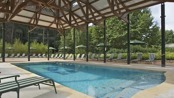 Piscine extérieure, piscine chauffée