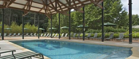 Piscine extérieure, piscine chauffée