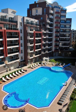 Piscine extérieure