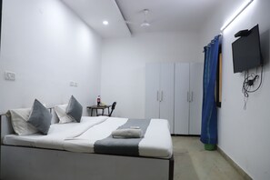 Deluxe Room | Free WiFi