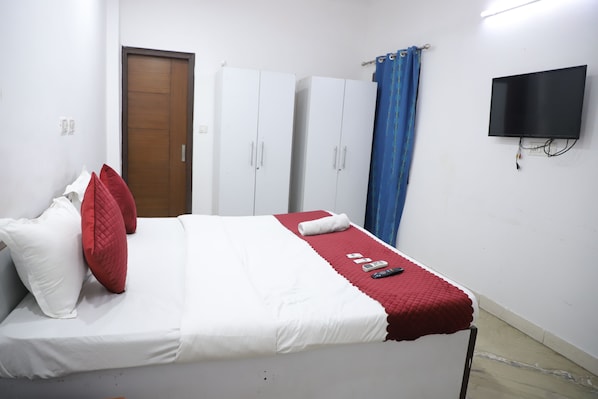Deluxe Room | 1 bedroom, free WiFi