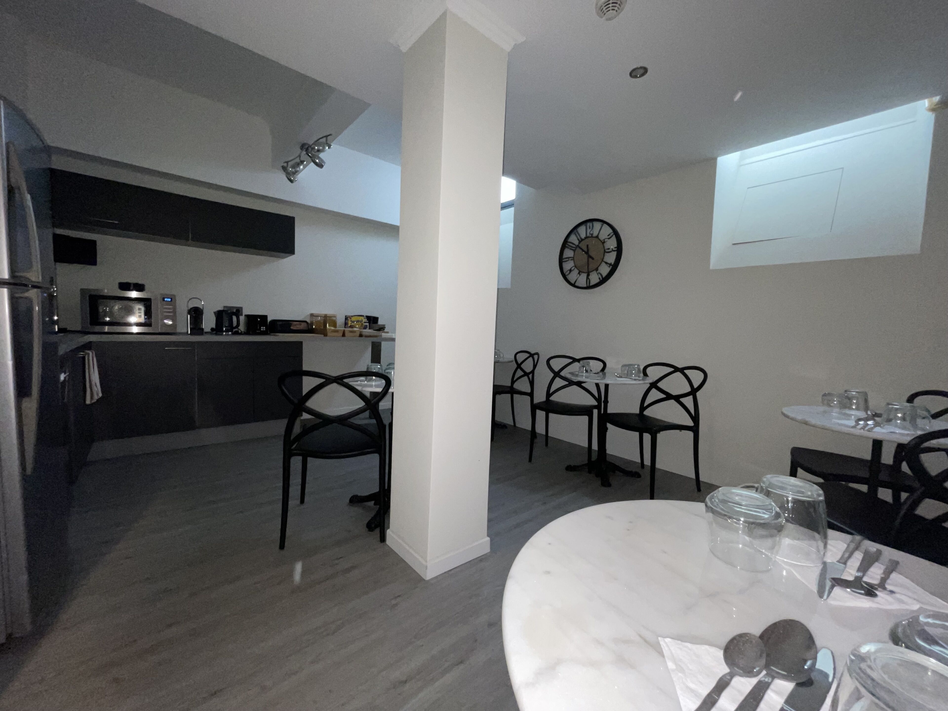 Desayuno buffet diario (EUR 10 por persona)