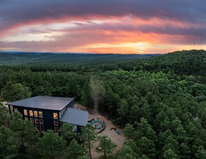 Exterior - Beautiful Views! Secluded Lot! Fire Pit w/Swings! (Broken Bow)