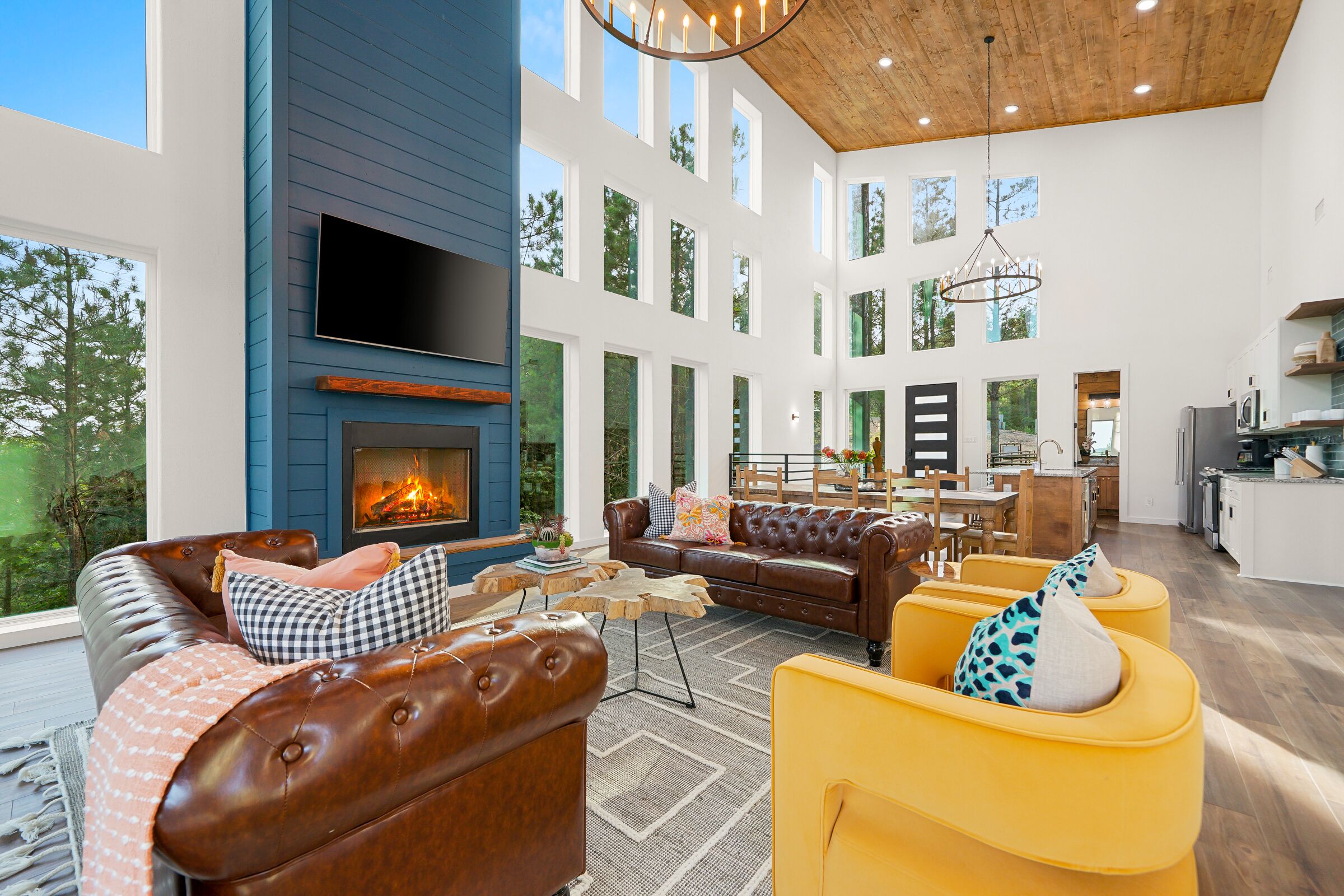 Smart-TV, Kamin, Tischfußball, Stereoanlage