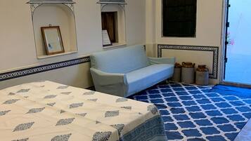 Luxury Double Room | Premium bedding, down comforters, pillowtop beds, iron/ironing board