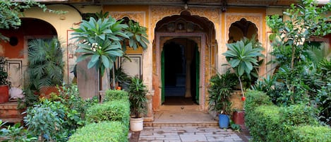 Façade de lâhĂ©bergement