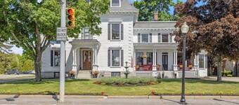 Historic Busiel House in the Heart of Laconia