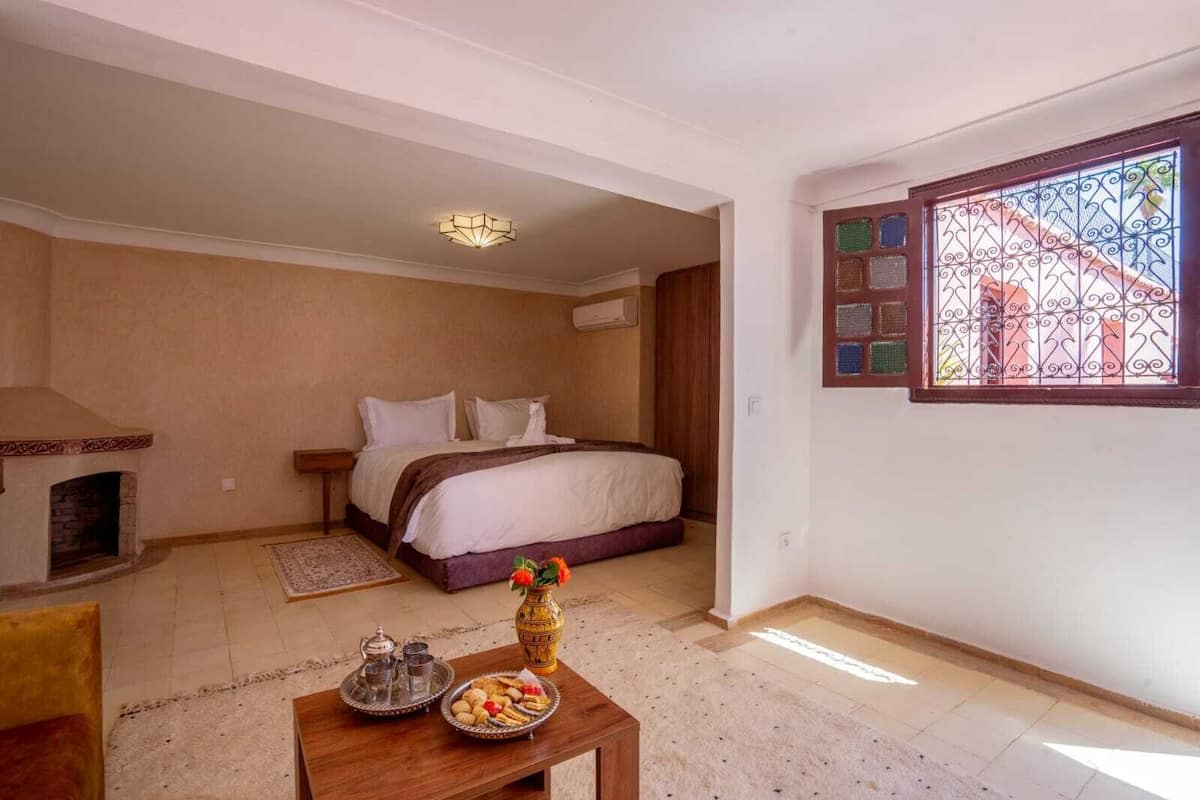 Luxury Suite | 1 bedroom, in-room safe, soundproofing, free WiFi